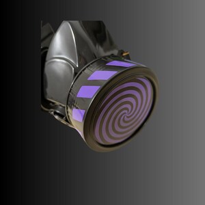 Pu&ograve; includere: Maschera antigas nera con un design a spirale viola e nero sul filtro.