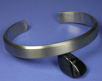 Grade 2 titanium hand crafted bracelet. Mens bracelet. Mens titanium jewelry.