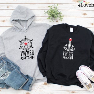 Moletom com capuz combinando com seu capitão/sua âncora, casal velejador, moletons para casais, camisas de lua de mel, camisas engraçadas para casais, camisas para o dia dos namorados