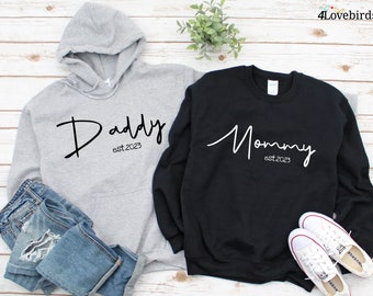 Sudadera con capucha de mamá y papá, sudaderas de anuncio de embarazo, camisas de manga larga de mamá y papá, camisa de revelación de embarazo, regalos de revelación de bebé