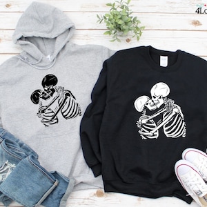 Kissing Skeleton Hoodie, Skull Lovers Sweatshirt, Halloween Couple T-shirt, Gift For Halloween, Spooky Passion Clothing, Funny Crush Tee
