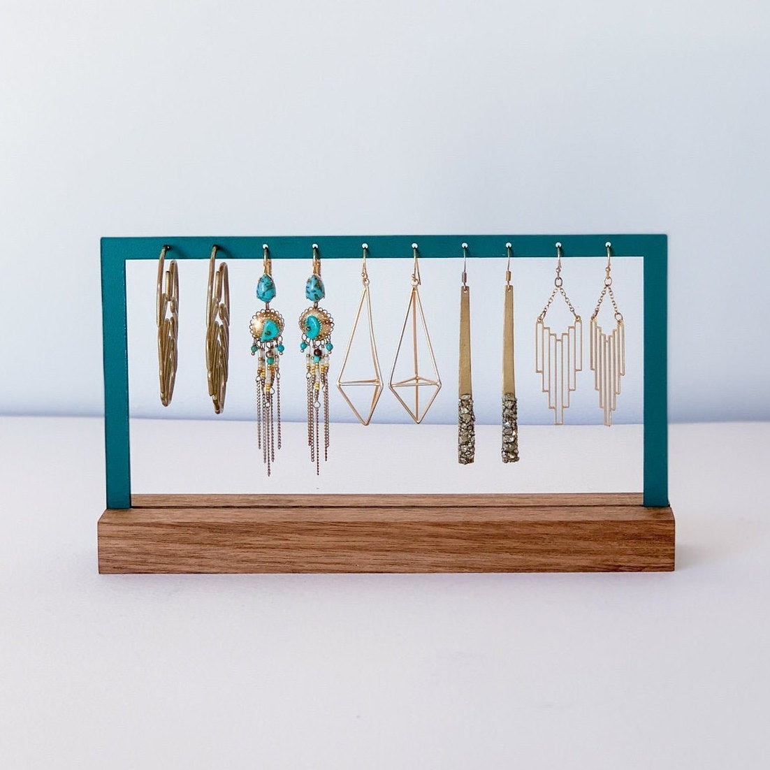 Earring Holder With Hooks Elegant Jewelry Display Stand for Earrings,  Studs, and Dangle Earrings Organization 