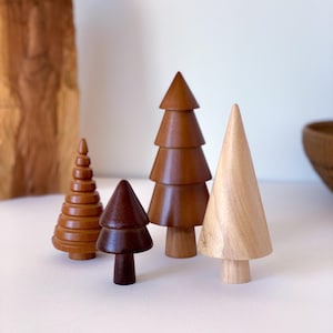 Houten bomen set van 4 | Houten kerstbomen, decoratie kerst, kerstdecor, cadeau huis, cadeau gastvrouw, cadeau voor thuis, minimalistisch decor