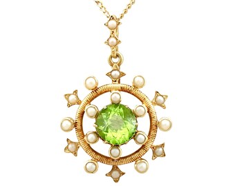 Colgante antiguo de peridoto de 1,92 ct con perla de semilla en oro amarillo de 15 k
