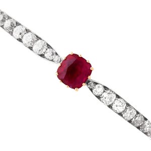 Antik 2,90ct rubinarmring med 4,12ct diamant i 18k roséguld cirka 1890