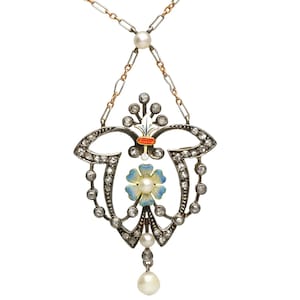 Colgante antiguo de oro amarillo y plata con diamantes, perlas y esmalte de 0,55 ct