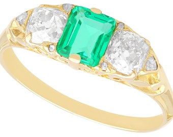 0.64ct Emerald and 0.79ct Diamond 18ct Yellow Gold Trilogy Ring -  Antique Circa 1920