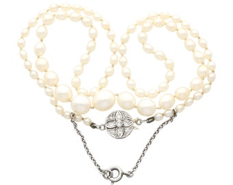 Single Strand Saltwater Natural Pearl Necklace with 0.15ct Diamond, 15ct Yellow Gold Clasp - Antique Circa 1920
