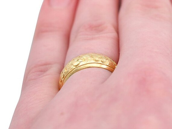 Vintage 22k Yellow Gold Wedding Band 1968 - Etsy