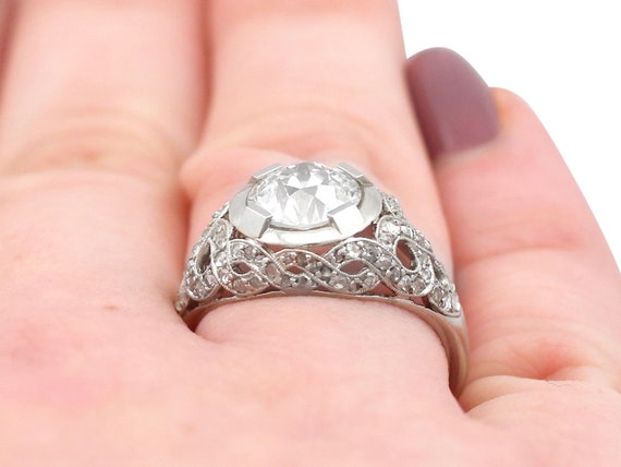Platinum discount dress ring