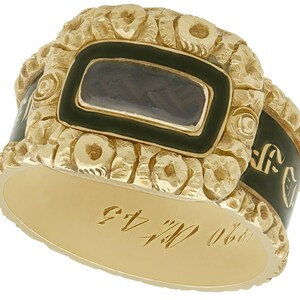 Antique Black Enamel and 14k Yellow Gold Mourning Ring