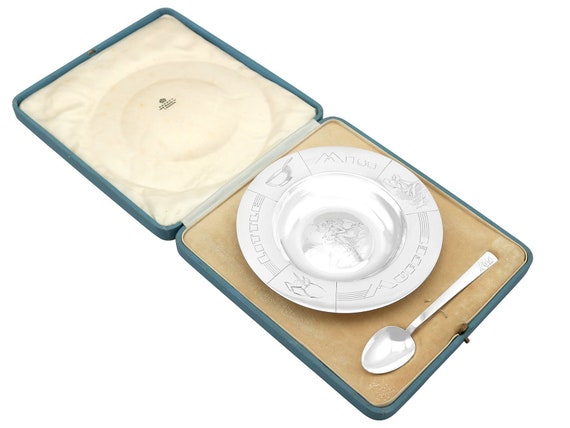 Asprey & Co Ltd製スターリングシルバー洗礼用ボウルとスプーン Asprey & Co Ltd製スターリングシルバー洗礼用ボウルとスプーン