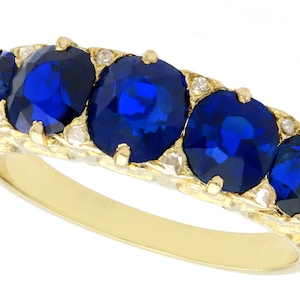 Anello antico edoardiano con zaffiro basaltico da 3,15 carati e diamante in oro giallo 15k, circa 1910