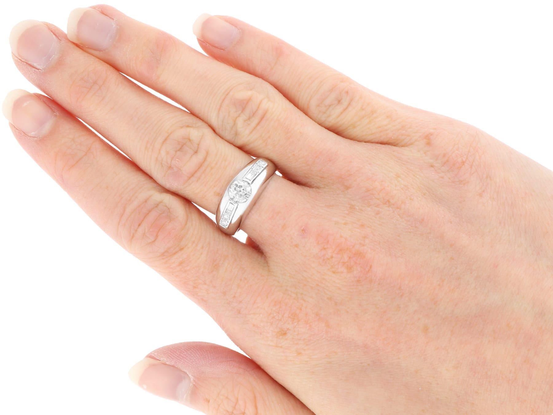 ヴィンテージ 0.82 カラット プラチナ製ダイヤモンドリング（1940 年頃