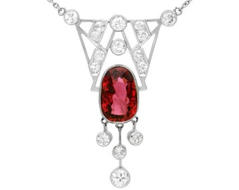 Colgante Art Déco de granate de 4,32 ct con diamante de 1,08 ct en oro blanco de 18 k