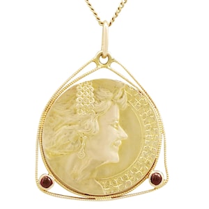 Antique Art Nouveau Garnet Pendant in 18ct Yellow Gold Circa 1920
