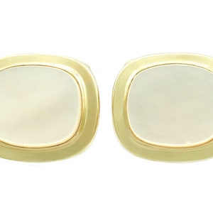 Vintage Mother of Pearl and 14 ct Yellow Gold Cufflinks Circa 1960