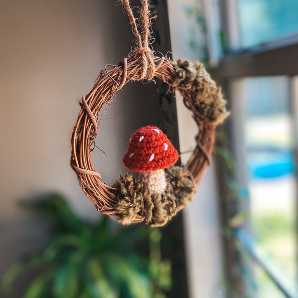 Mushroom Wreath (Red-6in.)