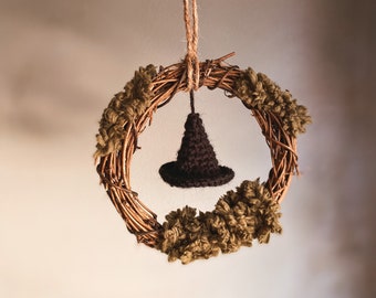 Witch's Hat Wreath - (6in.)