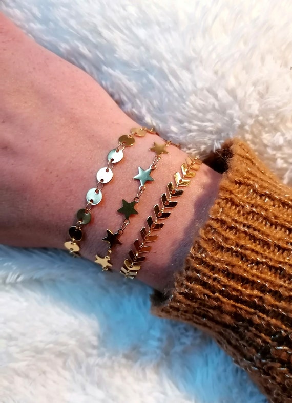 Women's bracelet with gold chain, stainless steel in gold color, chevron and wheat links, handcrafted.