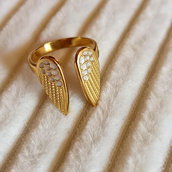 Adjustable gold-plated ring in 304L stainless steel with angel wings