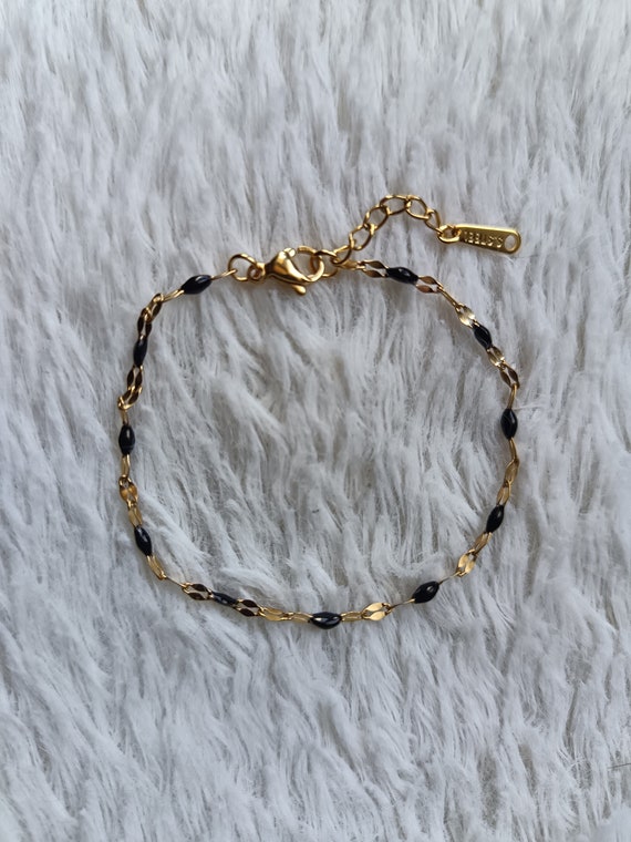 Gold chain bracelet, gold-colored stainless steel with black beads, handcrafted creation, Anne-Cé's jewelry