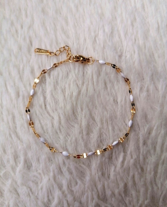 Gold chain bracelet, gold-colored stainless steel with white pearls, handcrafted creation, Anne-Cé's jewelry