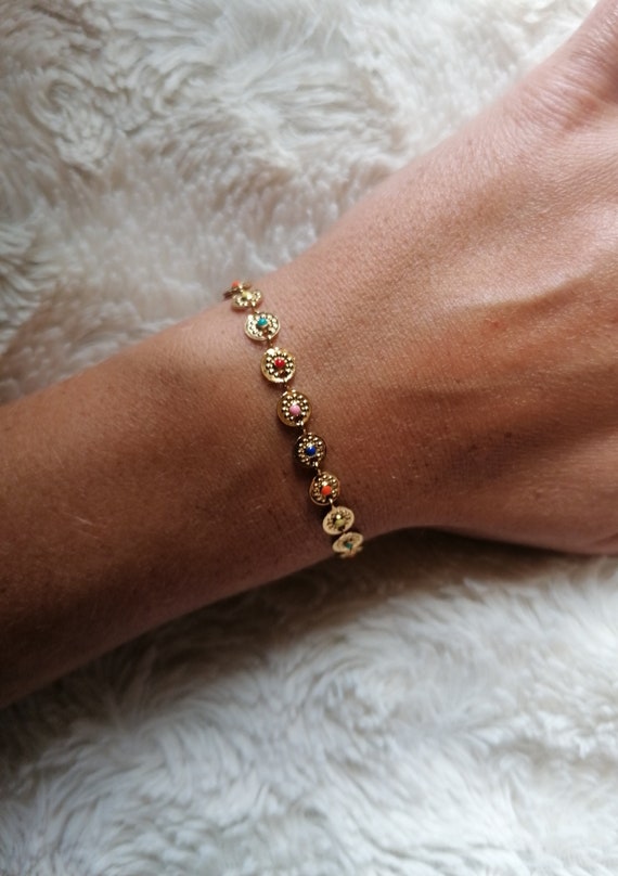 Women's bracelet with gold chain, stainless steel, gold color, mandala design, bohemian circles, multicolored flowers, handcrafted.