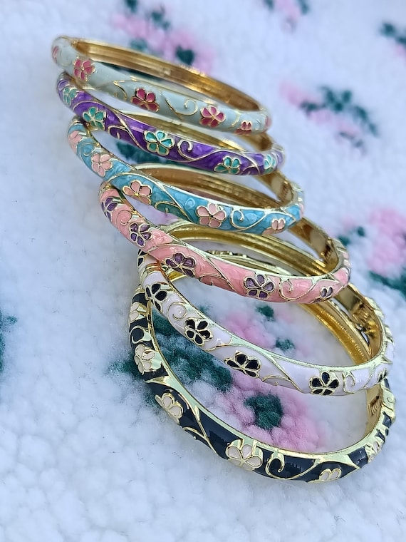 Women's stainless steel 304L bangle bracelet, colorful enamel floral design, Thai style, gold trim, embossed motifs, openable, 57mm diameter