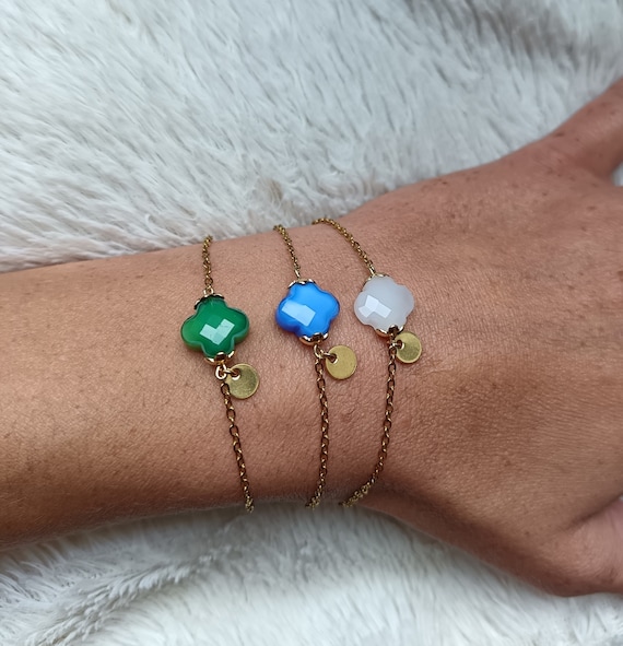 Gold chain bracelet, stainless steel, gold color, clover charm, small medallion, handcrafted, color and size of your choice
