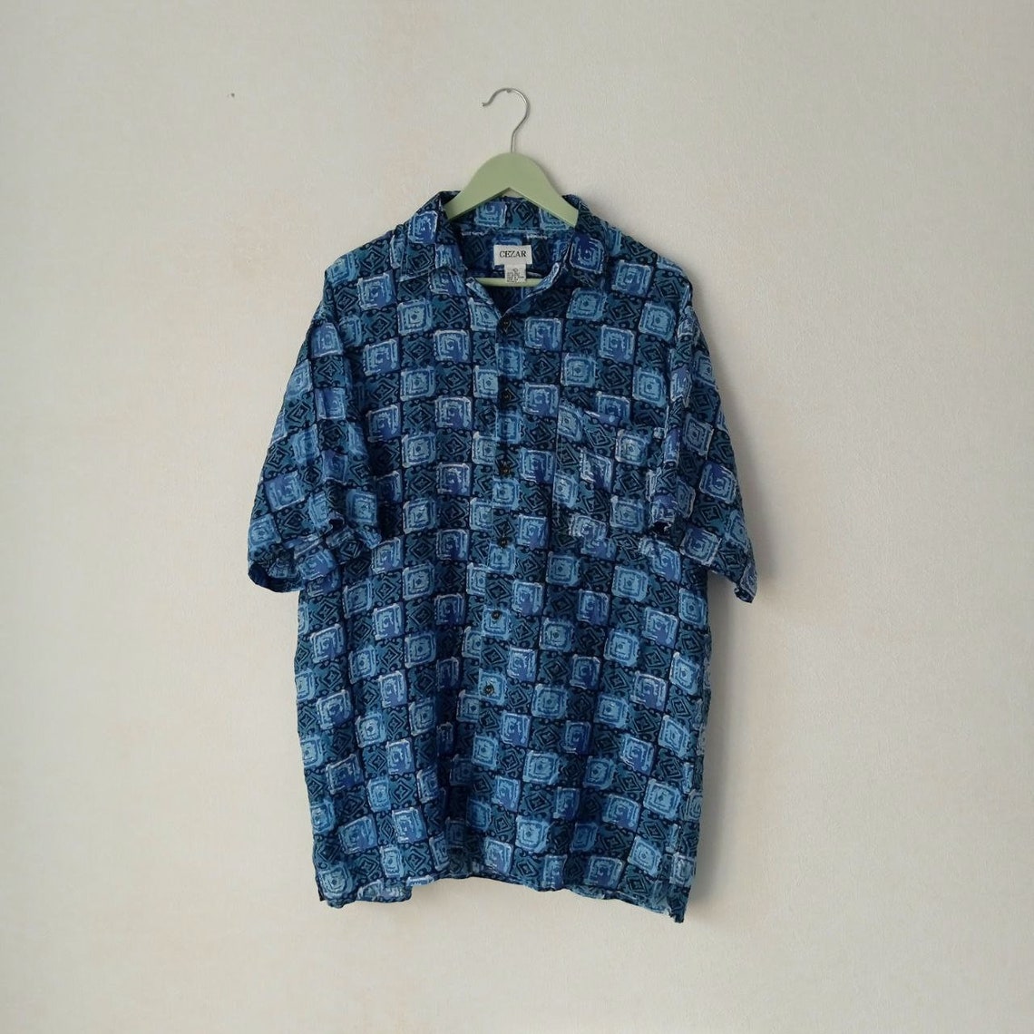 Vintage Hawaiian Aloha Silk Shirt Short Sleeve Abstract Graphic Art Print Size L, photo 1 of 5