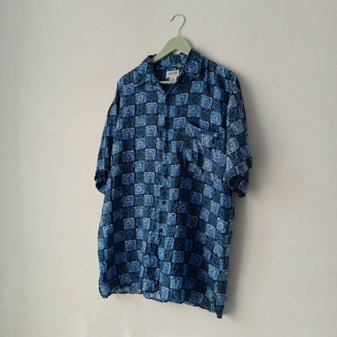 Vintage Hawaiian Aloha Silk Shirt Short Sleeve Abstract Graphic Art Print Size L, photo 3 of 5