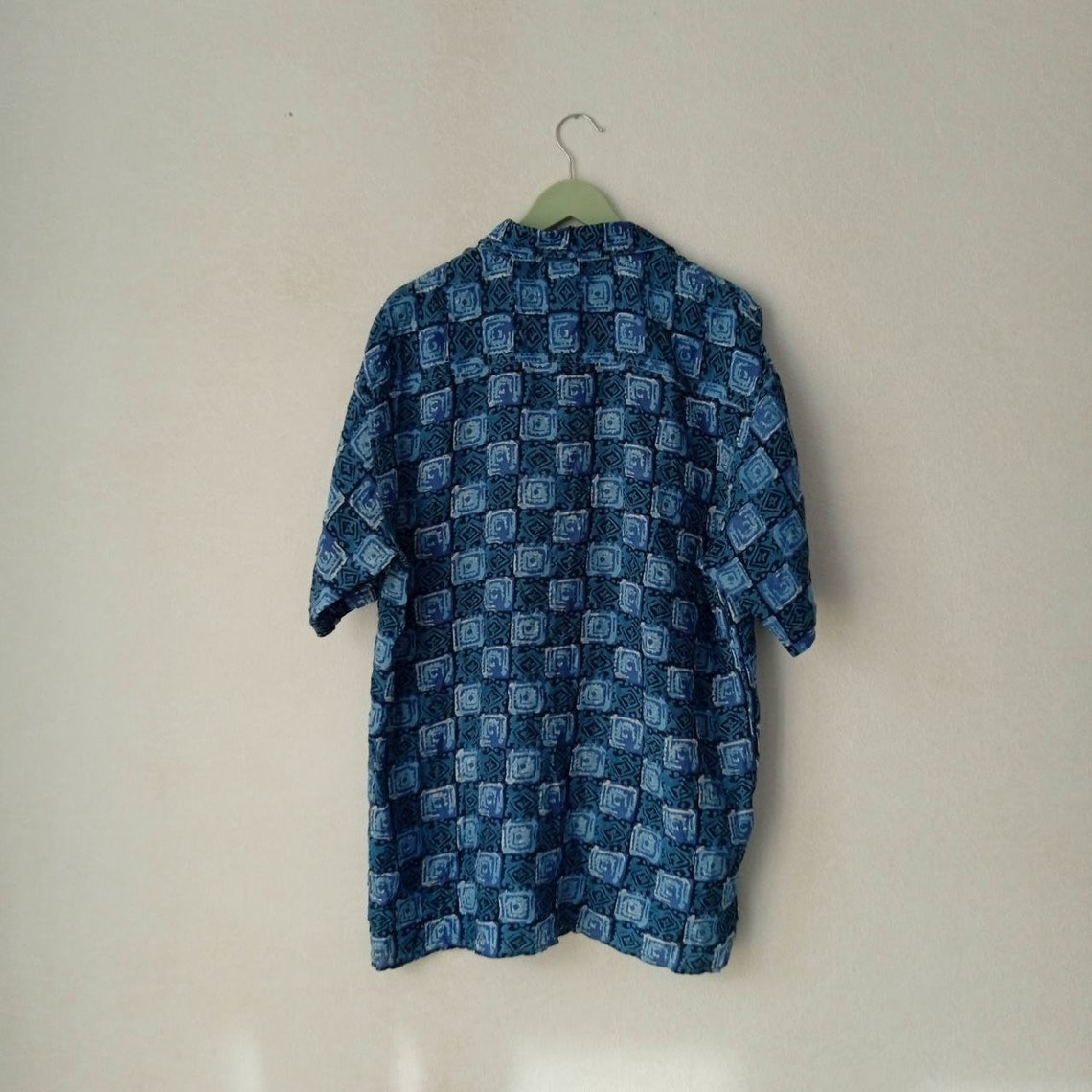 Vintage Hawaiian Aloha Silk Shirt Short Sleeve Abstract Graphic Art Print Size L, photo 2 of 5