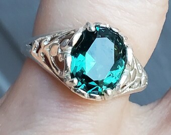 Alexandrite Color-Change Vintage Style Ring, Watch Video For Colors! 9x7mm 2 Ct Synthetic Gem, 925 Sterling Vintage Style Ring, Velvet Box