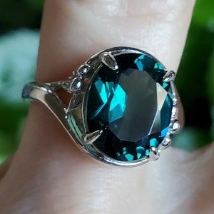 Alexandrite Color Change Ring, Watch Whole Video For Colors! 10x12mm 5.4 Ct Synthetic Gem, 925 Sterling Silver Artistic Ring, Velvet Box