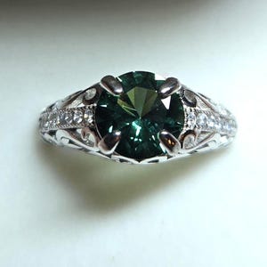 Alexandrite Color-Change Silver Vintage Style Ring, Watch Whole Video For Colors! Synthetic 2.2 Ct Round Gem, 925 Sterling w/CZs
