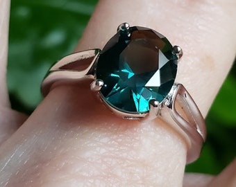 Alexandrite Color-Change Ring, Must See Whole Video! 8x10mm 3.6 Ct Simulated Gem, 925 Sterling Silver Split Oval Shank Ring