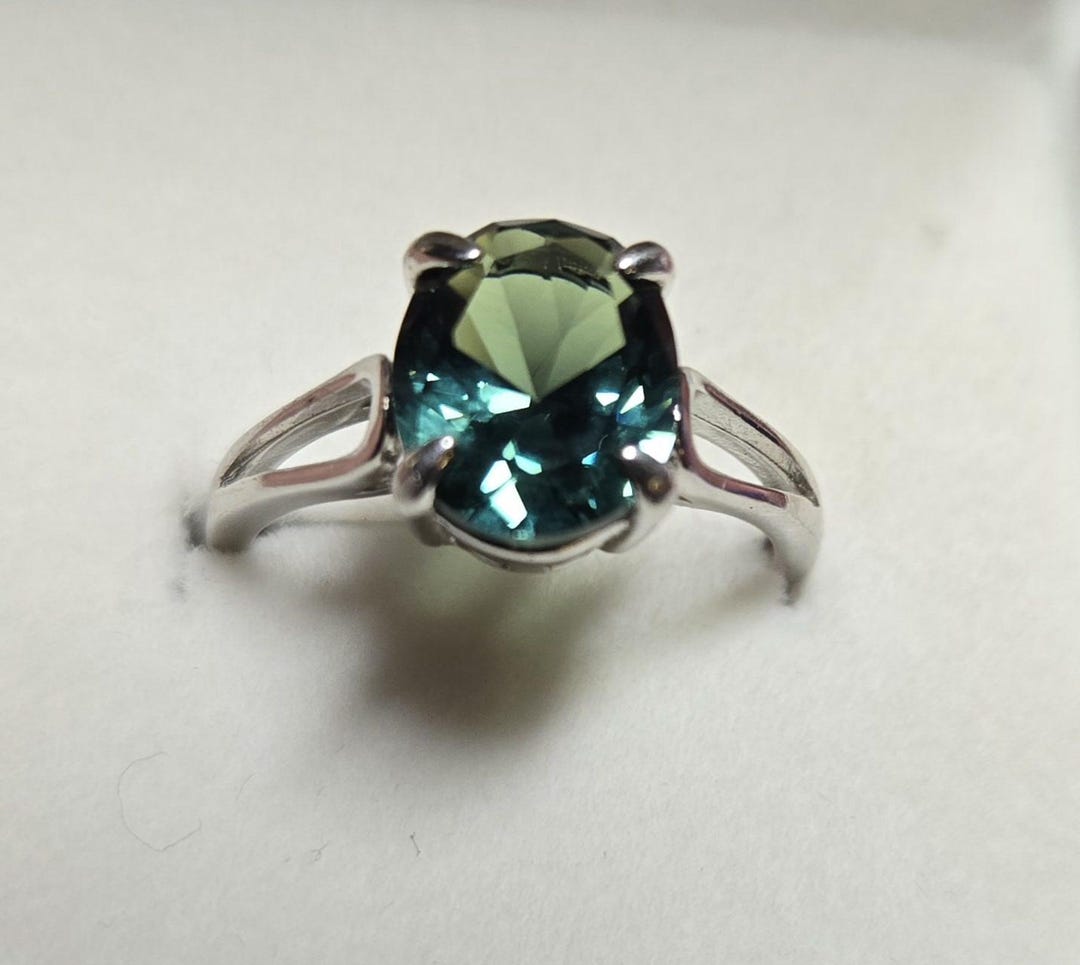 Alexandrite Color-change Ring, Must See Whole Video! 8x10mm 3.6 Ct ...