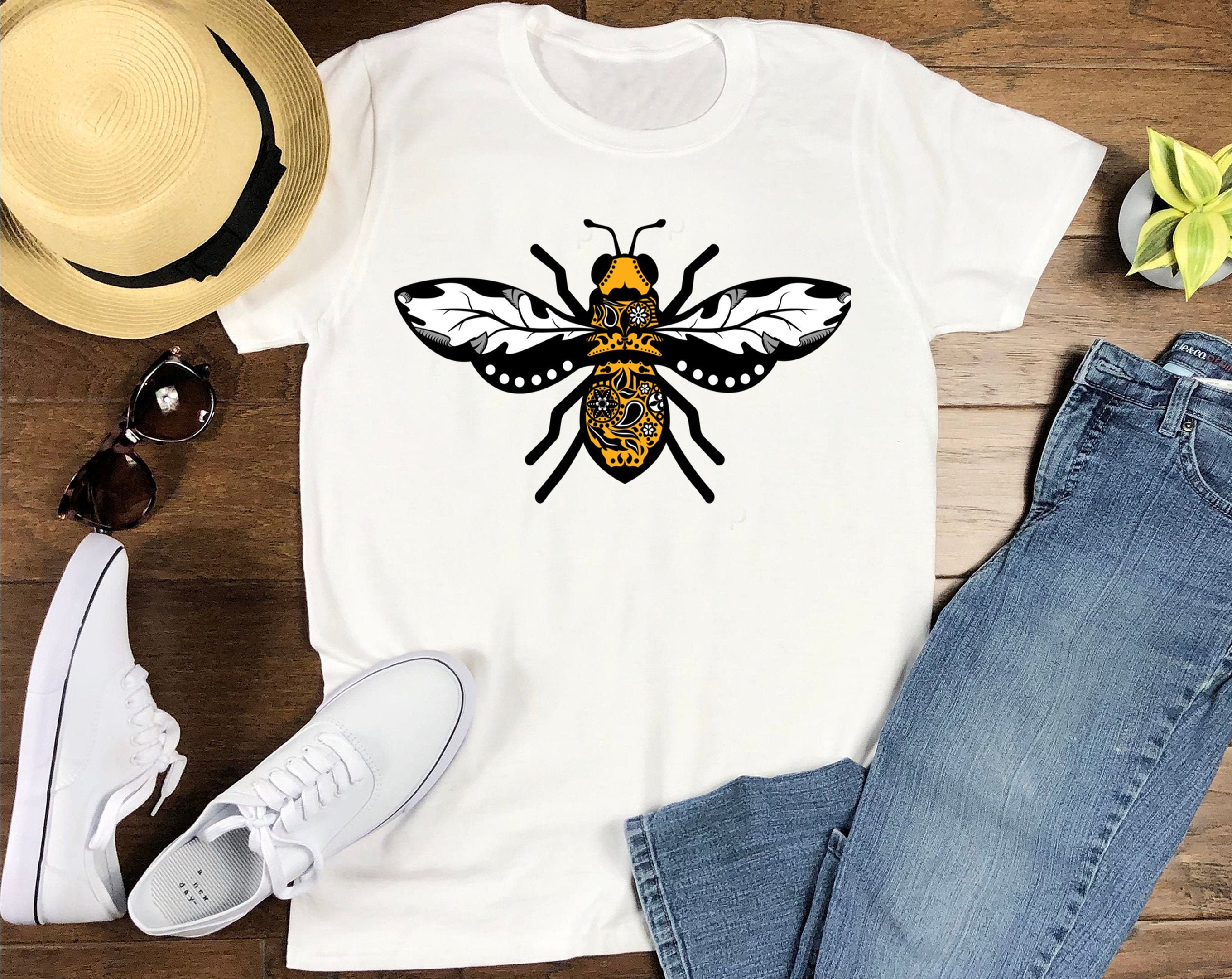 Bee Honeybee Shirt Bee Shirt Save The Bees Love T-shirt Vintage Bee T-Shirt Queen Bee Shirt Save The Bees Shirt