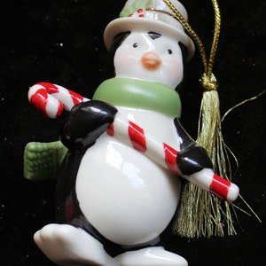 Lenox Molto Allegro Ornamento pinguino di porcellana