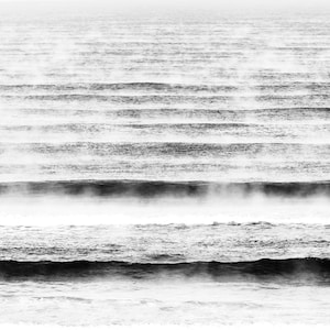 POSTER Póster A3 Blanco y Negro - Decoración de Pared - Listo para Enmarcar - Surf Costa Atlántica de las Landas - Olas y Oleaje, Niebla - 30 x 40 cm