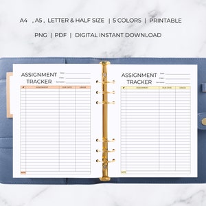 K&ouml;nnte beinhalten: Ein druckbarer Aufgabenplaner mit zwei Seiten. Die Seiten sind in Spalten f&uuml;r Aufgabe, F&auml;lligkeitstermin und Note unterteilt. Die Seiten sind mit "Assignment Tracker" beschriftet.