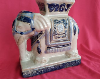 Statua di elefante. Elefante vintage - 16 cm. Decorazione da giardino in ceramica blu e bianca, stile chinoiserie vintage.