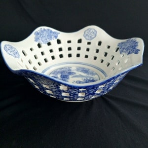 Vase - Fruit Plate Blue and White Ceramic Fruit Stand Chinese Style Hole Porcelain .Creative Home Living Room Office