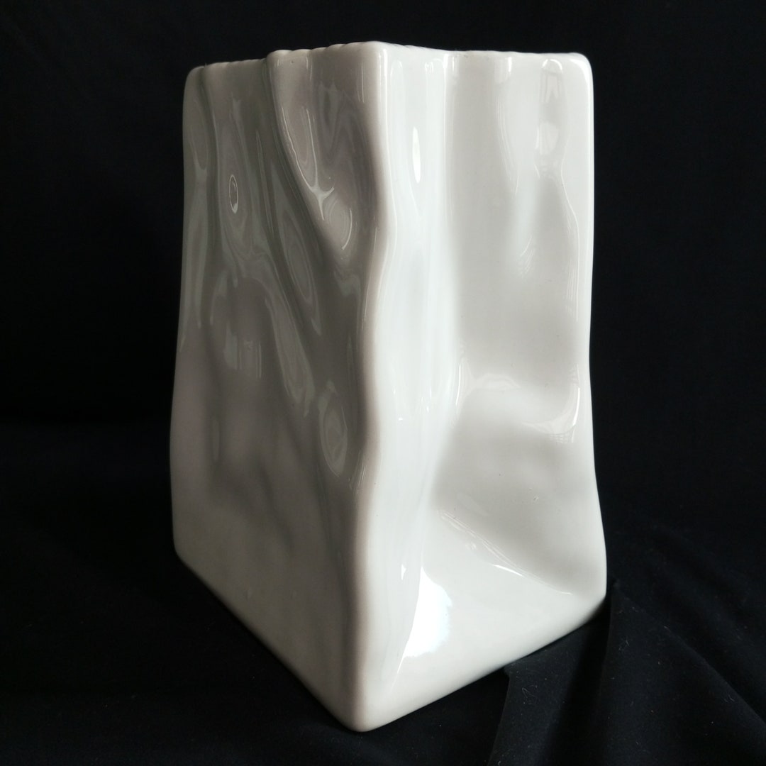 ELPA ALCOBACA Vintage White Ceramic Vase in the Shape of a Paper Bag ...