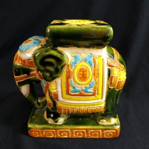 Elephant statue.Vintage elephant-13 cm.Vintage garden decoration in the form of green and white ceramic elephant in the style of chinoiserie