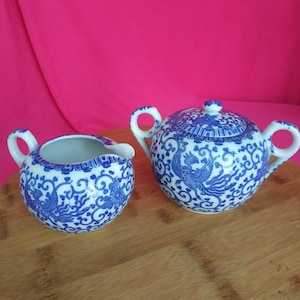 Vintage Japanischer Porzellan Zucker- und Milchknöcher Blau und Weiß Phönix Vogel Fliegendes Made in JAPAN