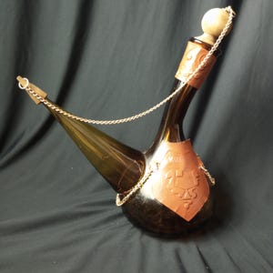 PORRON Vintage Wine Cruet Decanter Tooled Leather Porron Cork Stopper Spanish Leather Porron Spain