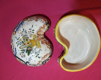 Français antiques dans le style du pot en céramique ROUEN .vintage Box Ceramic Casket Rouen.France