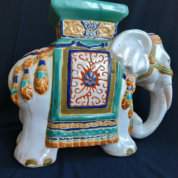 Elephant statue.Vintage elephant-27cm. Ceramic White Elephant | Garden stool | Glazed | vintage table